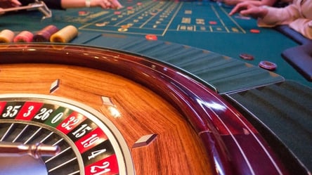 Легальні азартні ігри — відомо, скільки грошей "викидають" українці - 285x160