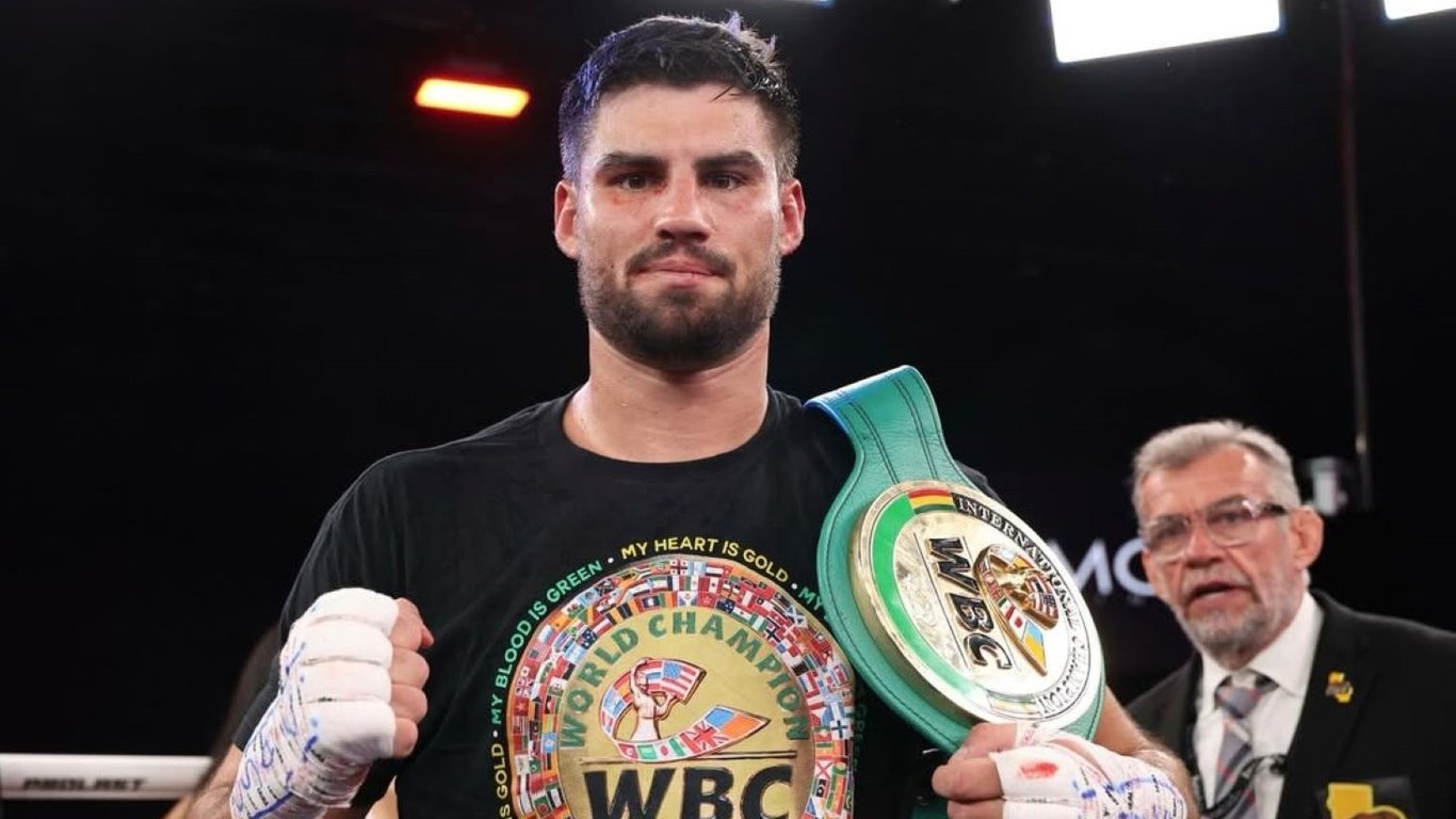 Новицкий нокаутировал Флореса в США — победа нокаутом