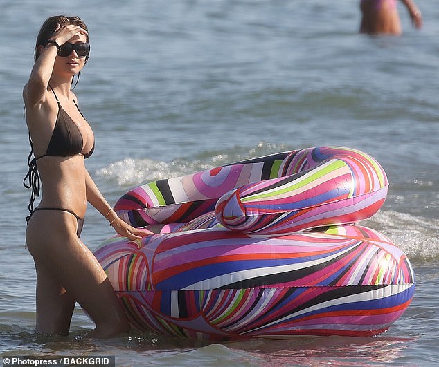 Донька супермоделі Гайді Клум приголомшила ідеальною фігурою на італійському курорті - фото 4