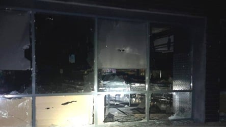Окупанти двічі обстріляли Нікопольщину з важкої артилерії: пошкоджено цивільні будівлі - 285x160