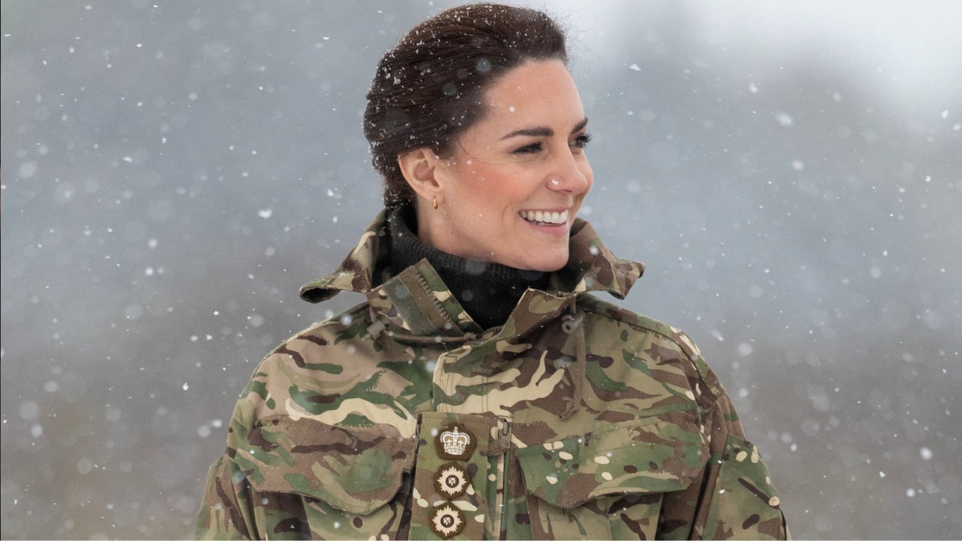 Кейт Міддлтон приміряла військову форму: куди вирушила в ній принцеса під снігопадом