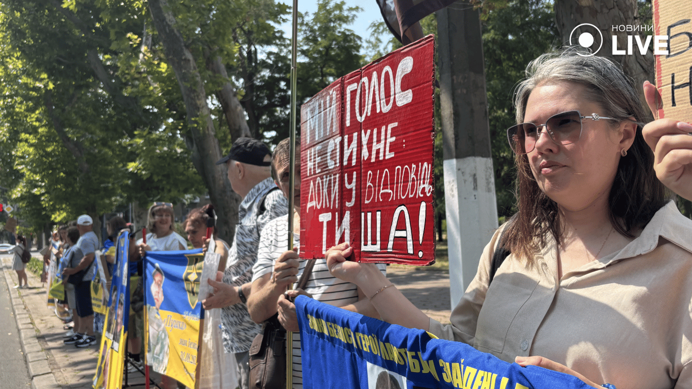 В Одесі провели акцію на підтримку полонених захисників — фото - фото 3