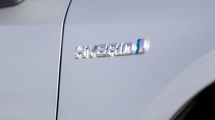 Эксперт предупредил владельцев гибридных авто: финал уже близко - 285x160