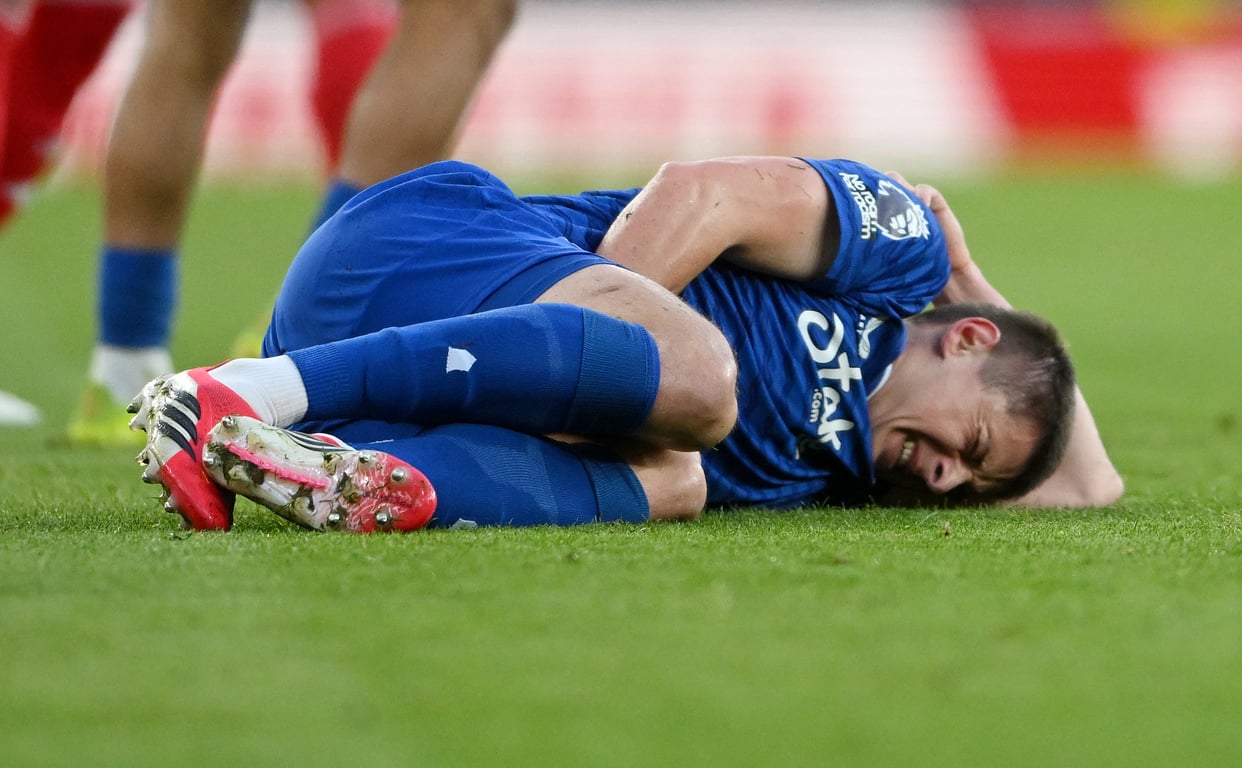 Виталий Миколенко в матче за Эвертон против Арсенала, 14 марта, Лондон