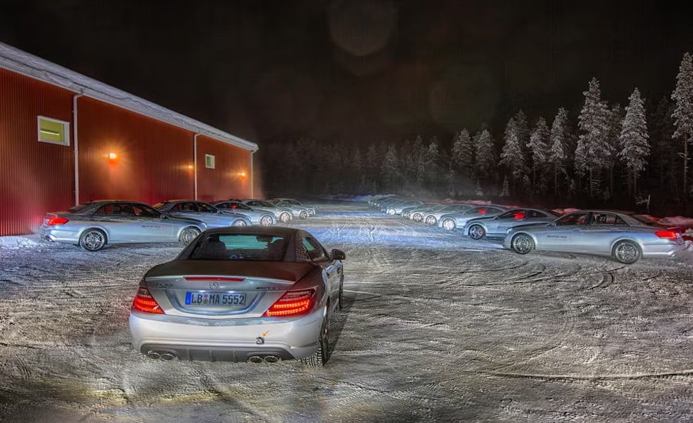 Академія зимового водіння Mercedes у Швеції.
