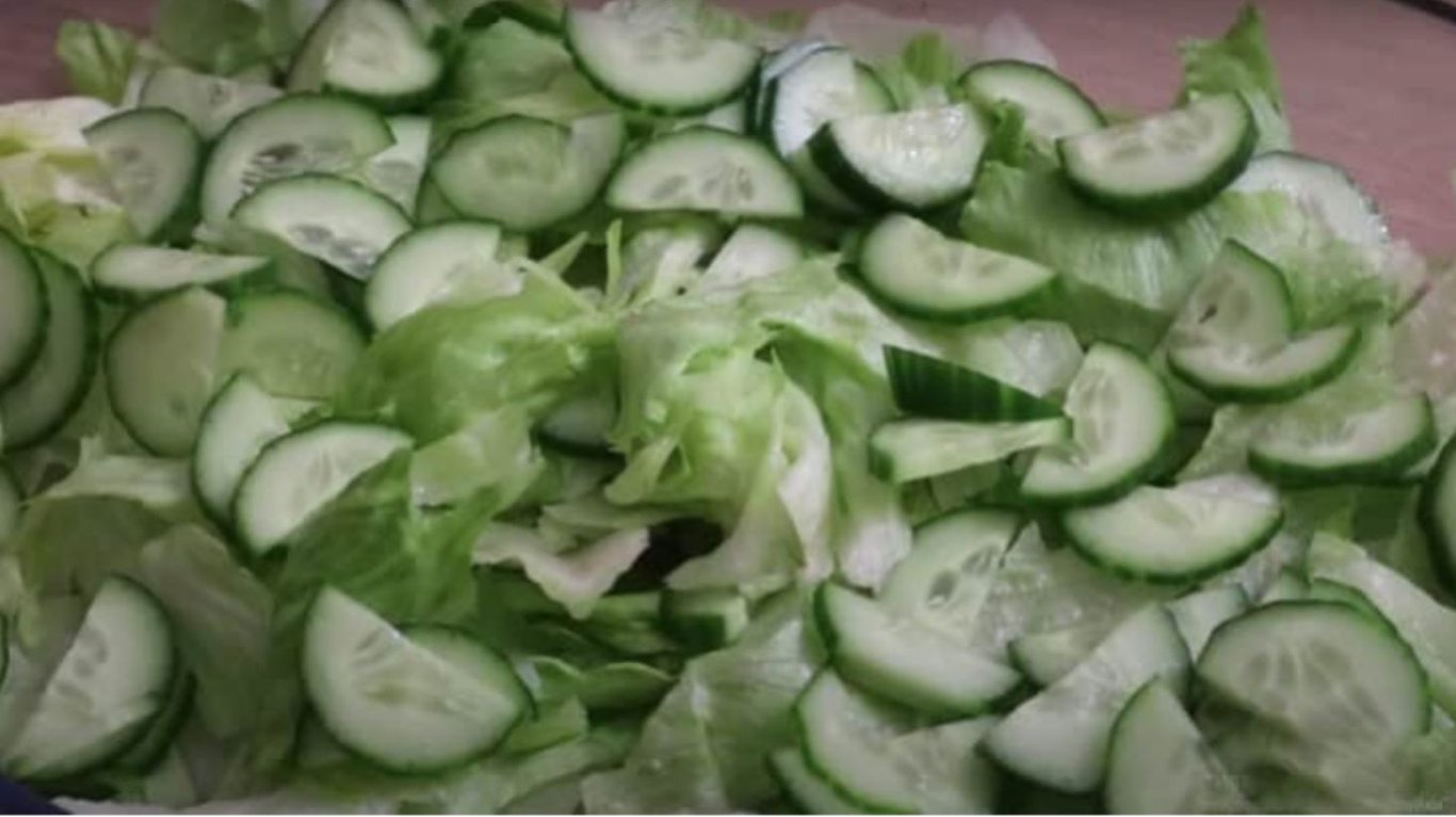 свіжний ситний салат Дачний, рецепт подруги з села