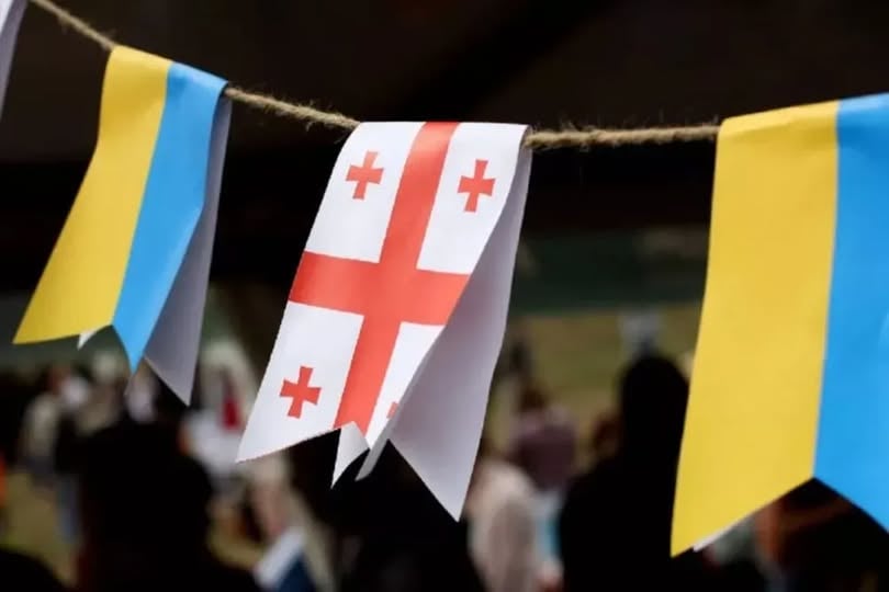 Прапори України та Грузії