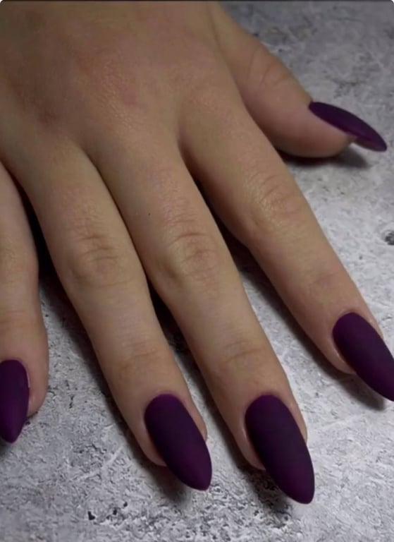 The manicure that looks very sophisticated