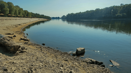 Стало відомо, коли забруднена вода річок може досягнути Київщини - 285x160