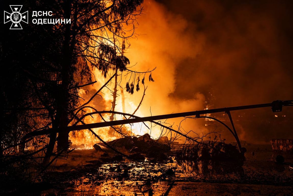 Вогонь після влучання дрона