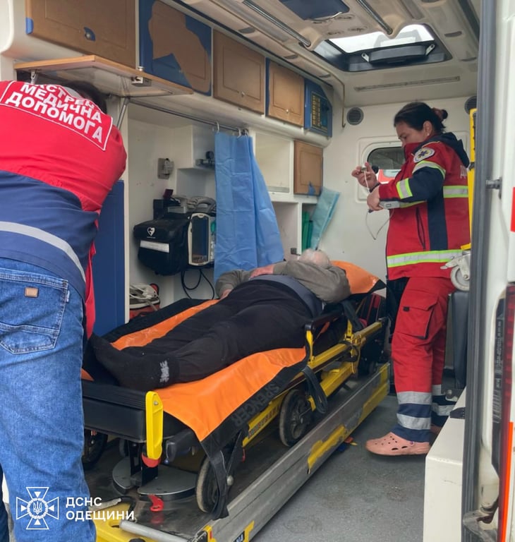 На Одещині горів житловий будинок — постраждала господарка (фото) - фото 3