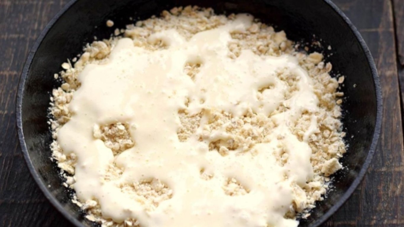 ароматний насипний пиріг швидко та смачно до кави