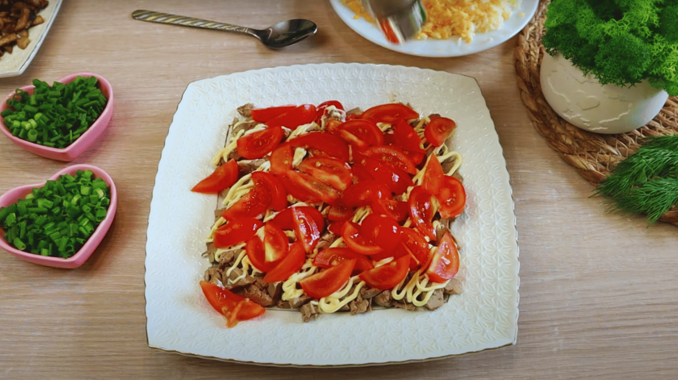 смачний салат з печінкою