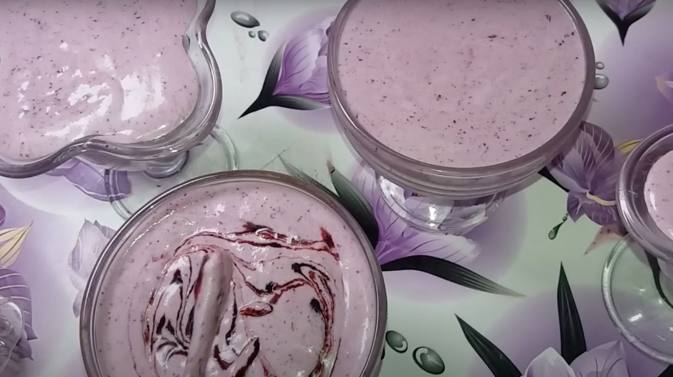 смачний сметанний десерт