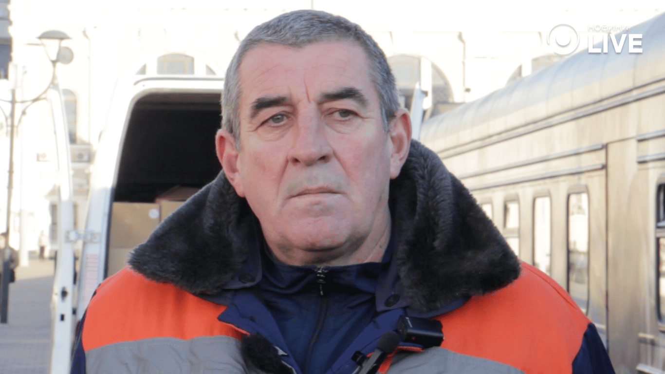 Потяг-кухня Укрзалізниці в Одесі: гаряча їжа під час блекауту - фото 1