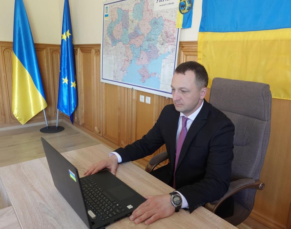 Тарас Кремінь в офісі