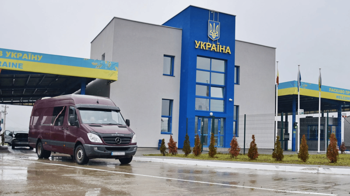 Масштабні затори на кордоні: деякі КПП краще уникати при перетині