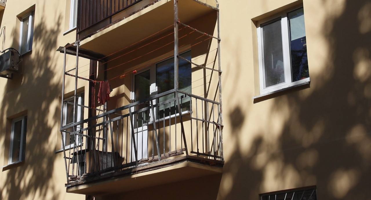 В Одесі відновлюють будинок, що тричі постраждав від ударів - фото 3