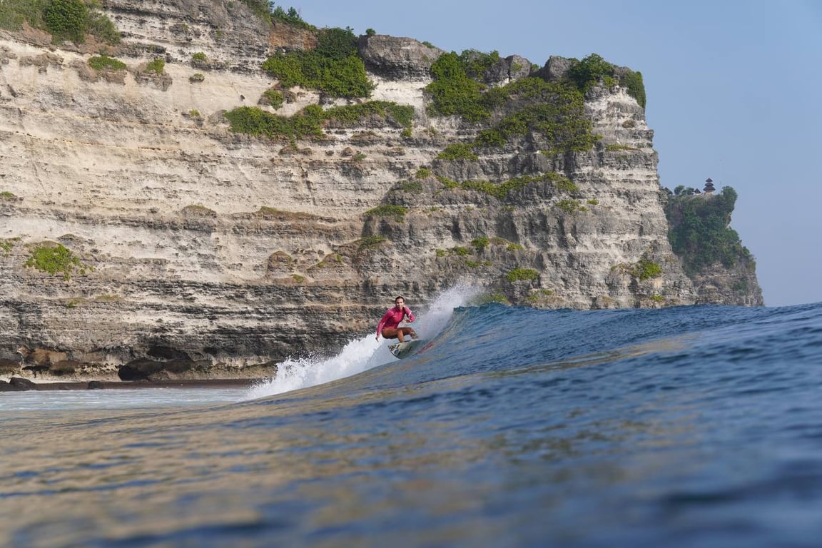 Школа серфінгу для українців на Балі