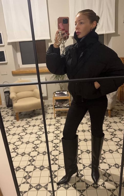 Яку куртку обрала цього сезону Тіна Кароль