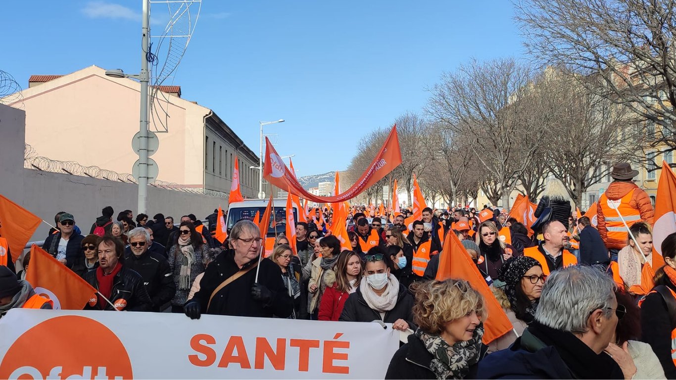 Во Франции готовят массовую акцию протеста против пенсионной реформы