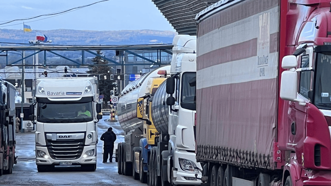 Очереди на границе Украины сегодня, 14 февраля