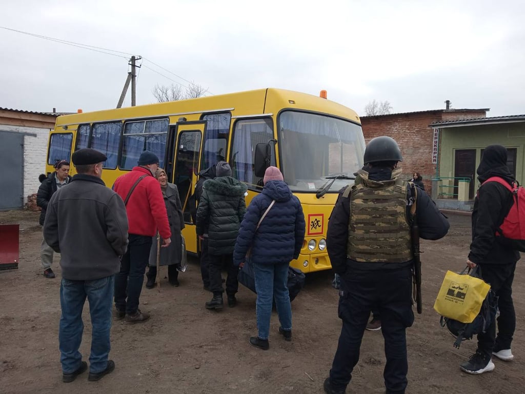 Эвакуация жителей Сумской области. Фото: Сумская ОВА