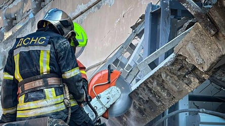 На Київщині загинула людина через російську ракетно-дронову атаку - 290x166