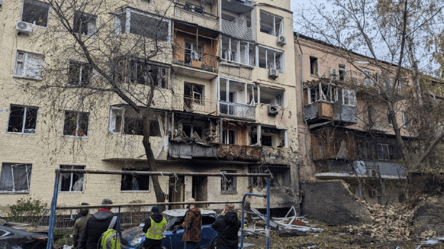 Руйнування в трьох районах Києва — фоторепортаж наслідків - 290x166