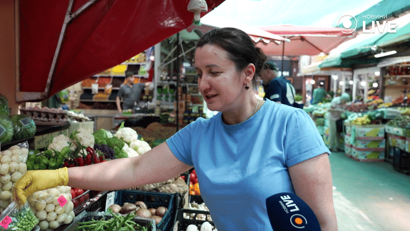 продавчиня Галина, про овочі