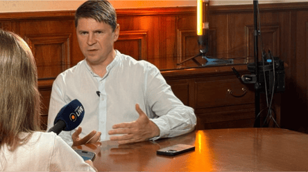 Завершення війни та вступ в ЄС — Подоляк в ефірі Новини.LIVE - 285x160