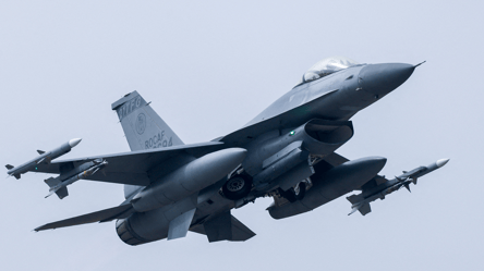 Нідерланди допоможуть з підготовкою українських пілотів для F-16 - 285x160