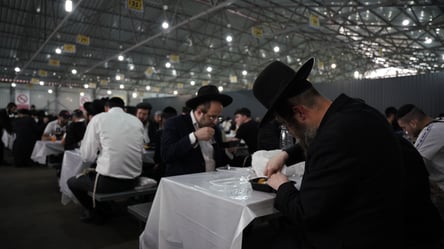 В Умані хасиди облаштували ресторан-укриття — відео - 285x160