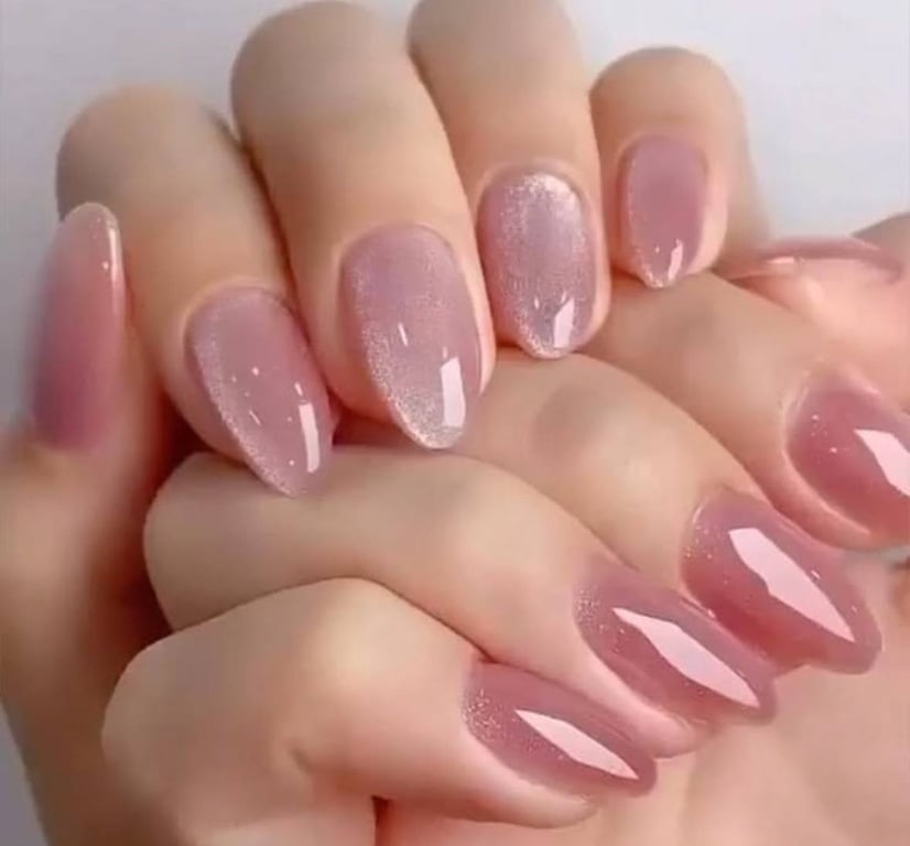 A new trendy manicure is gaining popularity