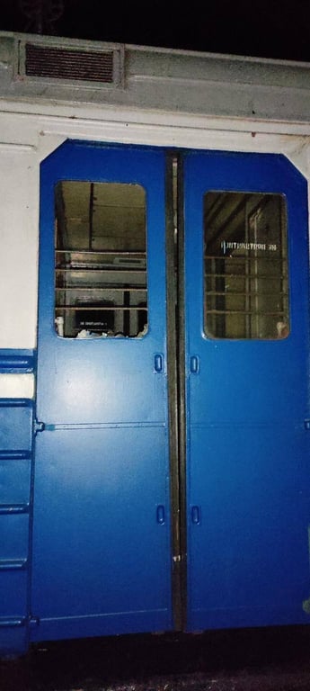 Поїзд обстріли