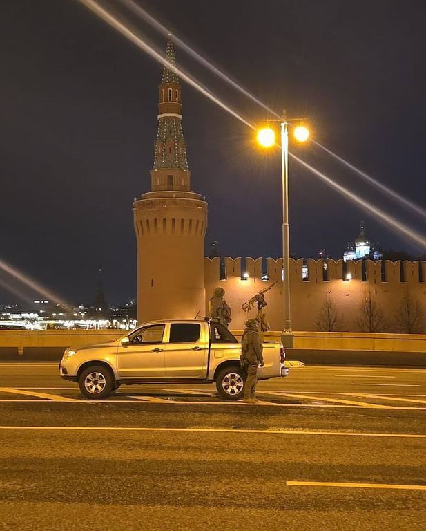 A mobile air defense fire group was spotted near the Kremlin on October 26