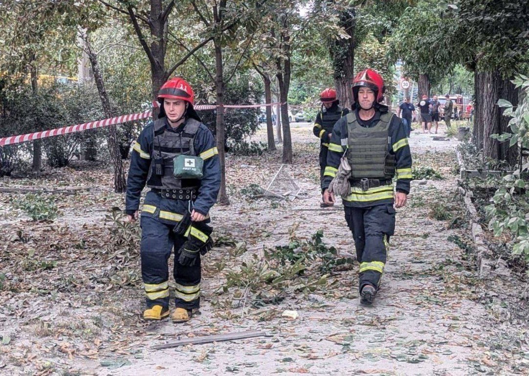 Внаслідок удару по Кривому Рогу пошкоджені навчальні заклади та цивільна інфраструктура - фото 6