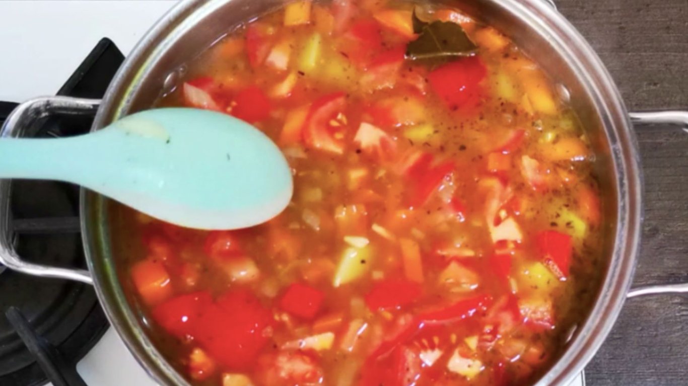 простий рецепт ситного супу із сочевицею