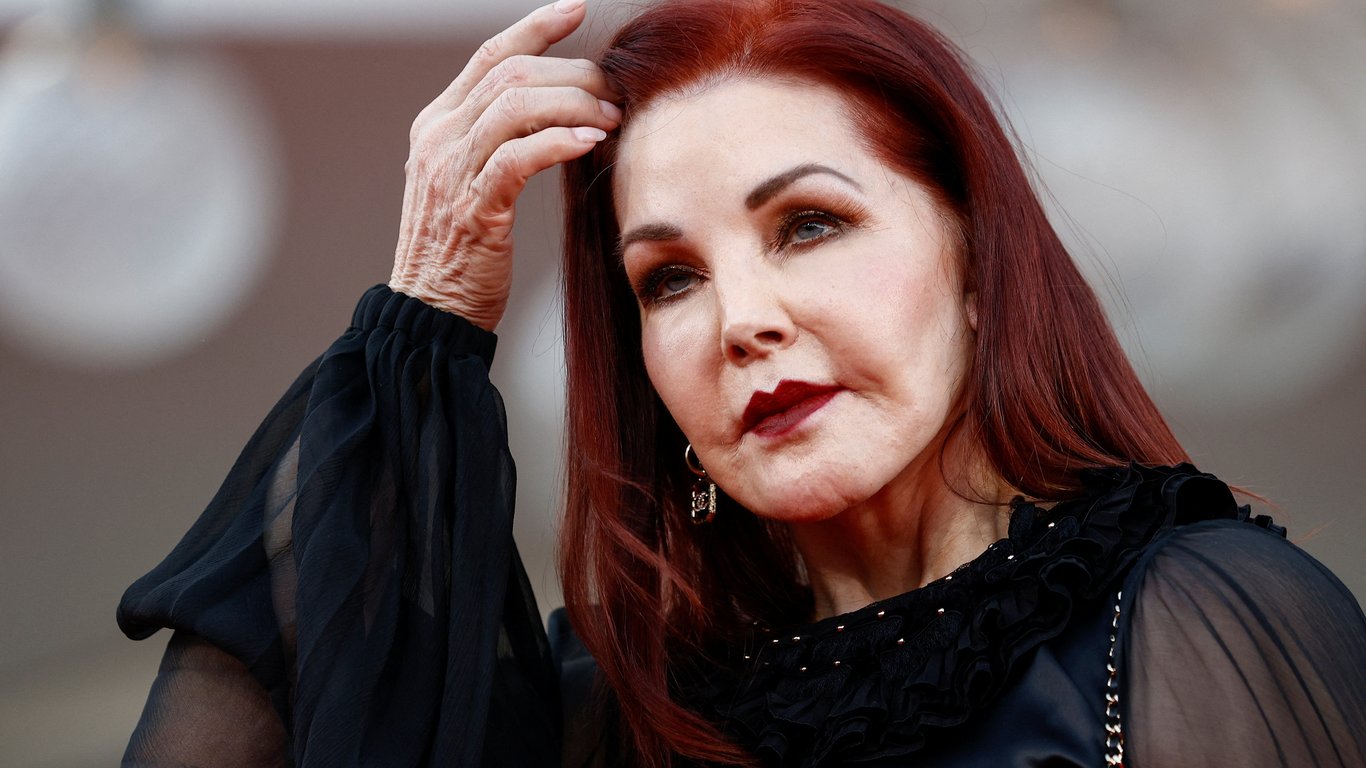 Вдова Элвиса Пресли вышла на красную дорожку Венецианского кинофестиваля