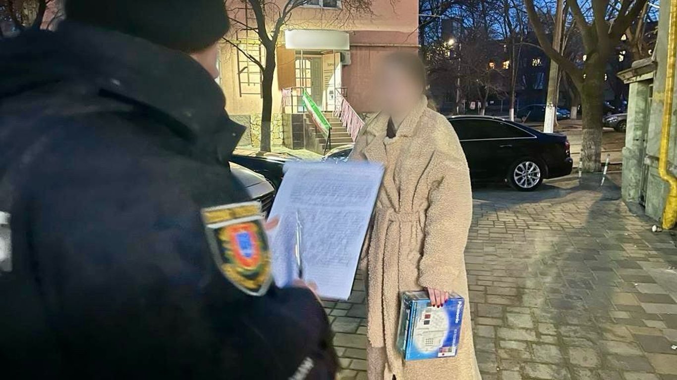 На Одещині затримали жінку, яка розповсюджувала наркотики шляхом "закладок"