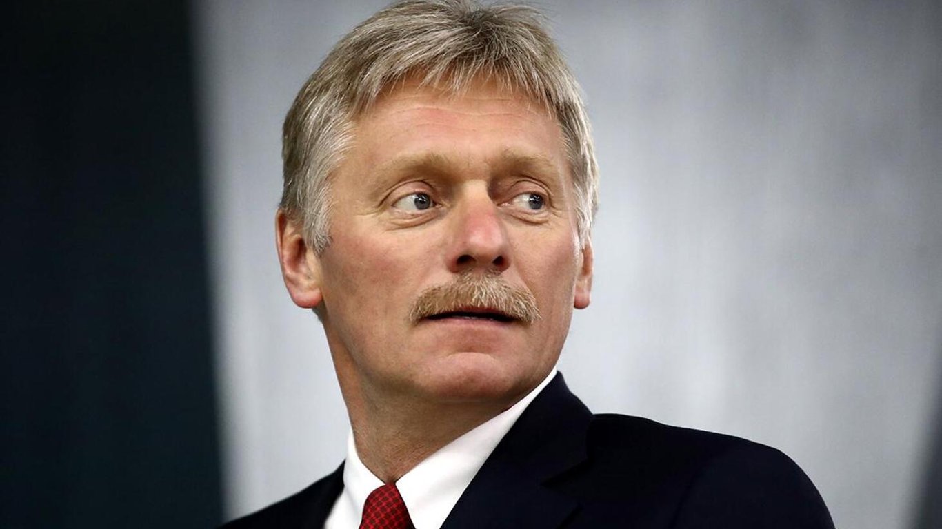 В Кремле обиделись на разрешение Зеленского о проведении парада