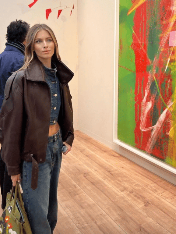 Образ із трендовою курткою від Соні Євдокименко