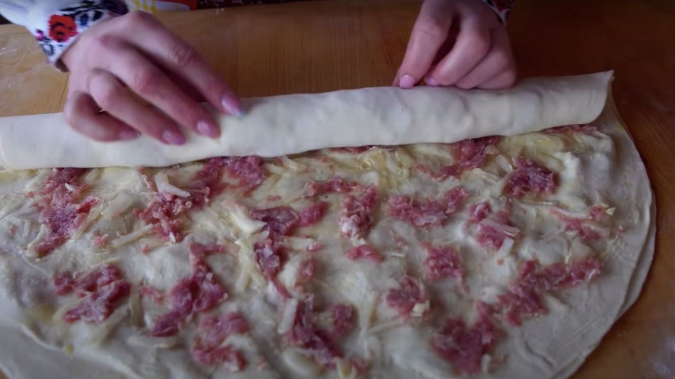 паляниця з м'ясом по-українськи рецепт