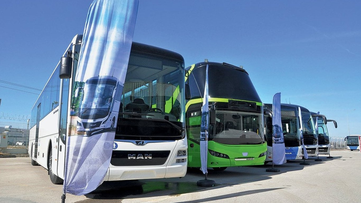 Авторинок в Україні — у січні рекордно зросли продажі автобусів