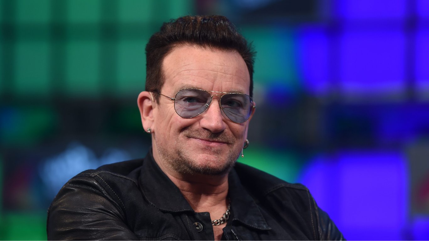 Соліст гурту U2 Боно намалював портрет Зеленського для обкладинки американського журналу