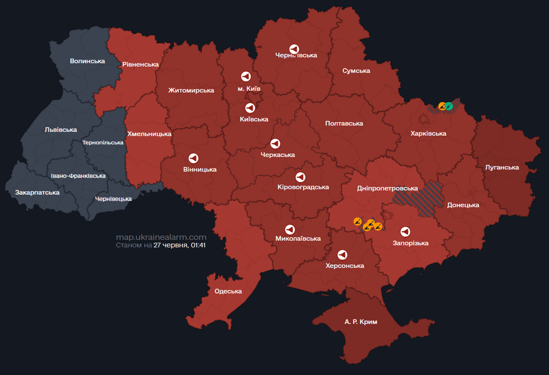 Ракетна небезпека по всій Україні — оголошено повітряну тривогу - фото 2
