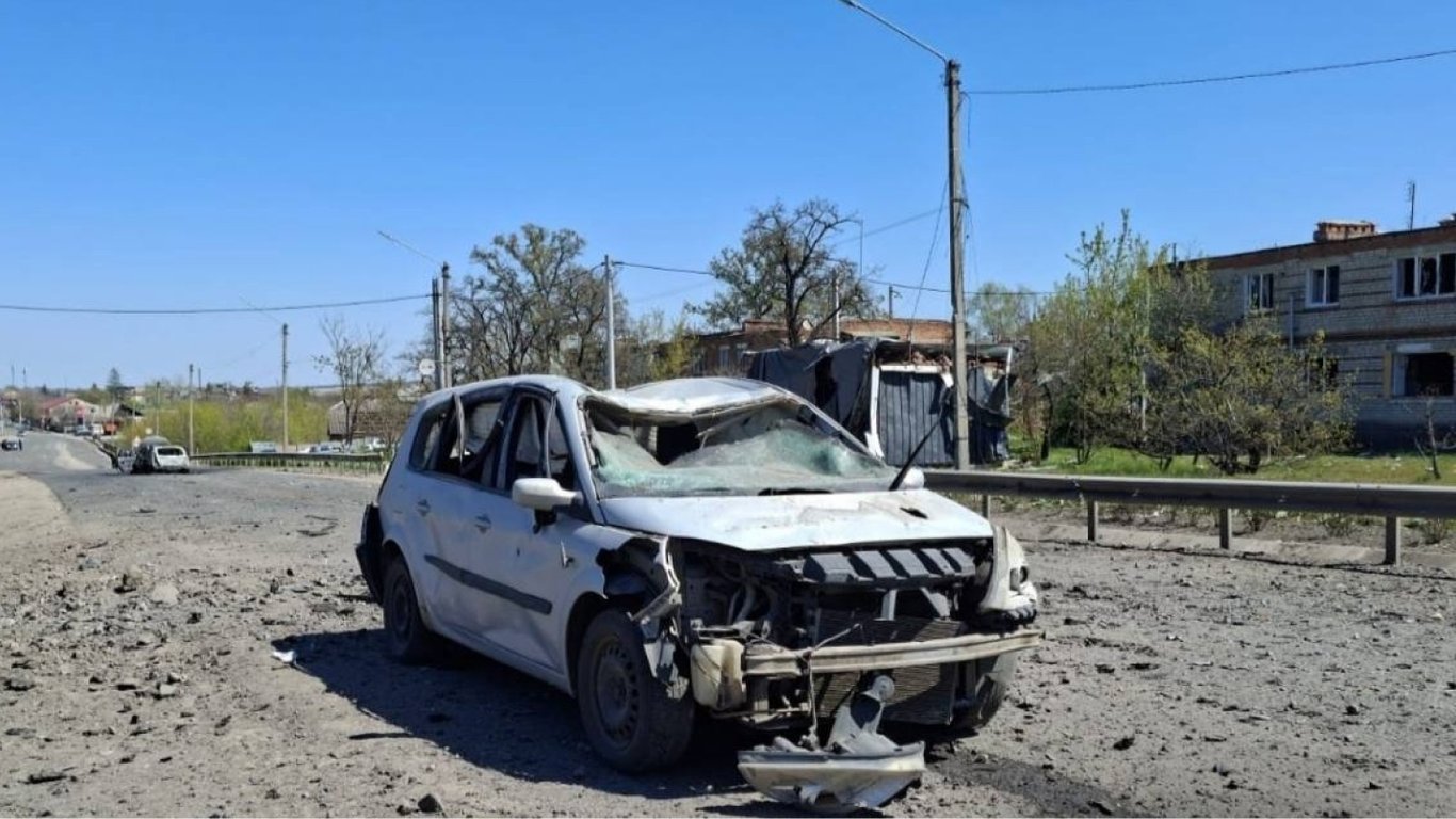 Ракетный удар по Харьковщине: первые фото последствий атаки