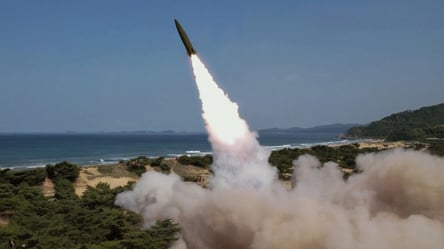 Северная Корея испытала баллистическую ракету с новой системой наведения - 290x166
