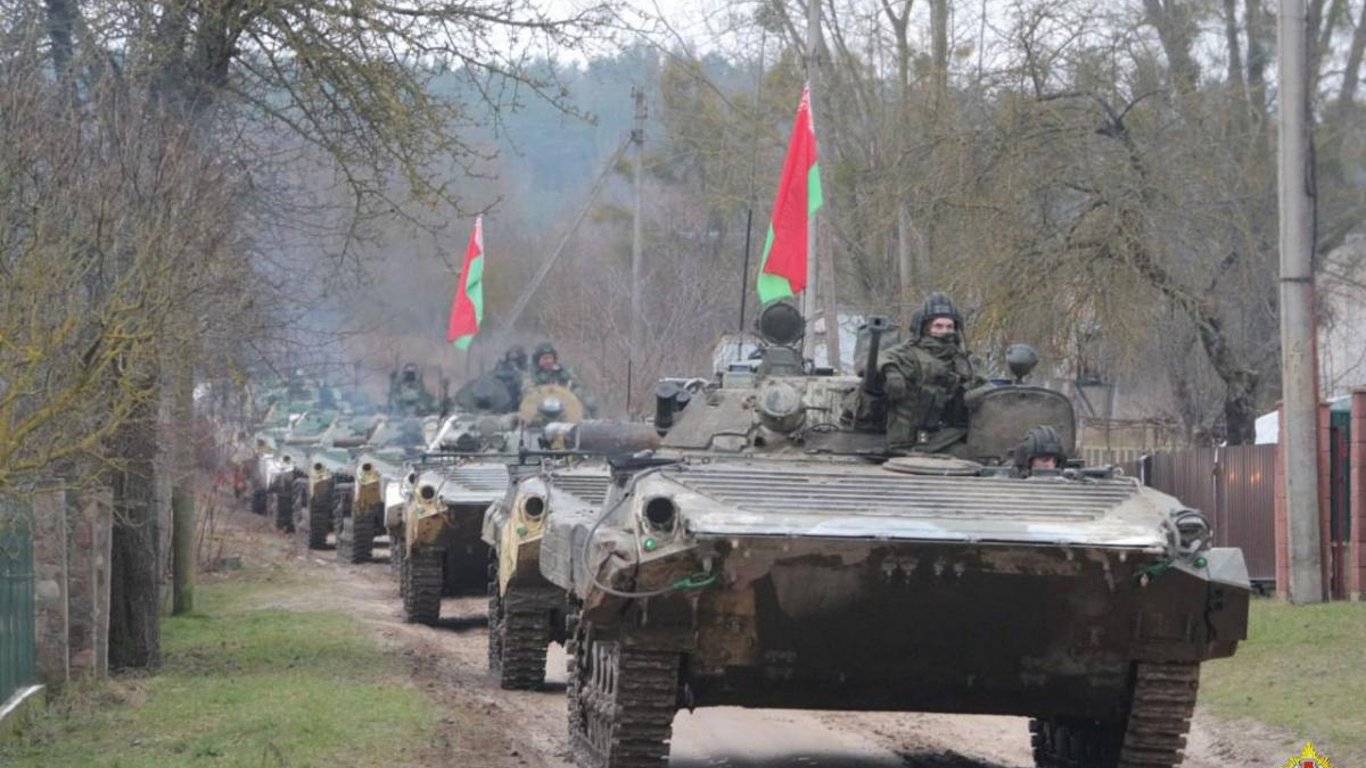 Военные учения РФ и Беларуси продлили до 28 мая