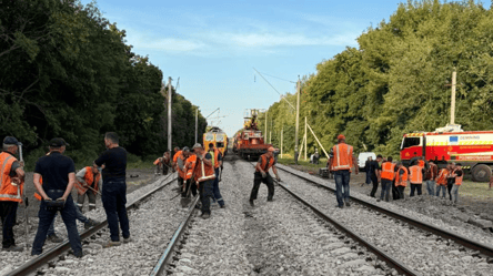 Рух поїздів між Васильковом і Бояркою відновлено - 285x160